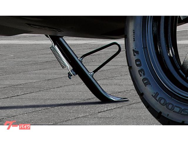 手軽に使えて、便利なサイドスタンドを標準装備。インターロック機構付でスタンドを格納し忘れた状態での走 手軽に使えて、便利なサイドスタンドを標準装備。インターロック機構付でスタンドを格納し忘れた状態での走