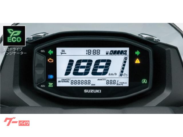 フル液晶ディスプレイを用いたインストルメントパネルを採用。ハンドルカバーに浮かせた様に見えるフローテ フル液晶ディスプレイを用いたインストルメントパネルを採用。ハンドルカバーに浮かせた様に見えるフローテ