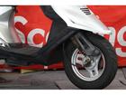 あっと驚く旧車スクーターまで！７０台が並ぶショールームです。
