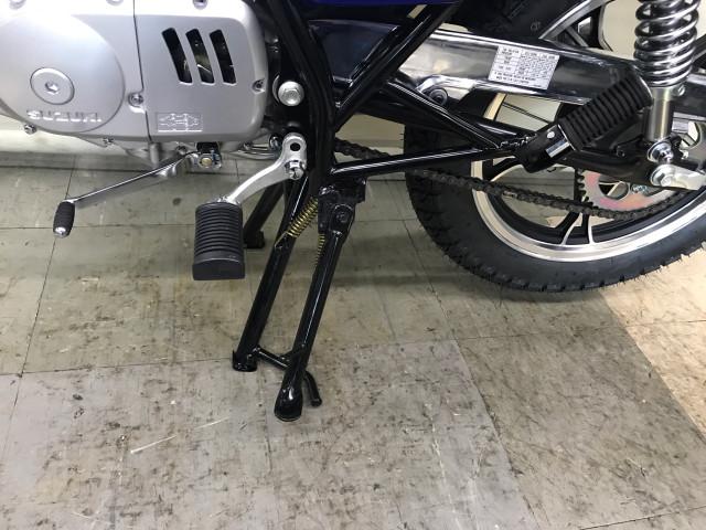 *センタースタンド標準装備 *センタースタンド標準装備
