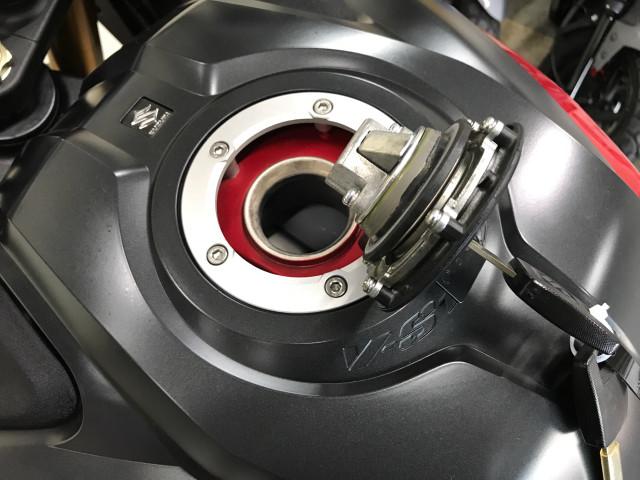*燃料満タンで20L入ります *燃料満タンで20L入ります