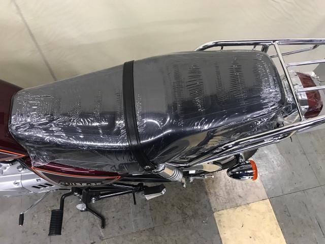 *大型シートで2人乗りも快適です *大型シートで2人乗りも快適です