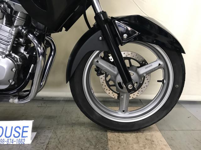 *前輪17インチタイヤディスクブレーキ装着 *前輪17インチタイヤディスクブレーキ装着