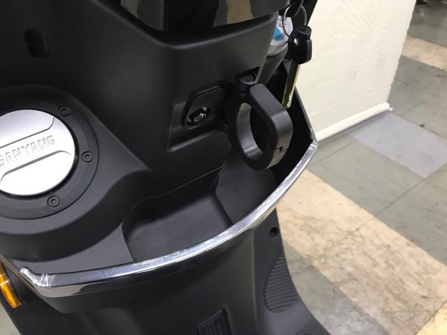 *カバンなどもフックに掛けられます *カバンなどもフックに掛けられます