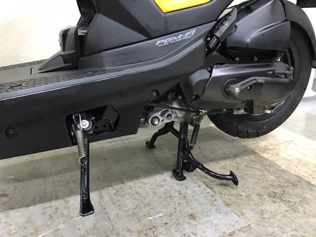 *サイドスタンド標準装備で駐車も楽々 *サイドスタンド標準装備で駐車も楽々