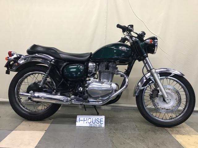 *お洒落なバイク入荷しましたスニーカーや革靴スーツでの通勤でも似合うと思います *お洒落なバイク入荷しましたスニーカーや革靴スーツでの通勤でも似合うと思います