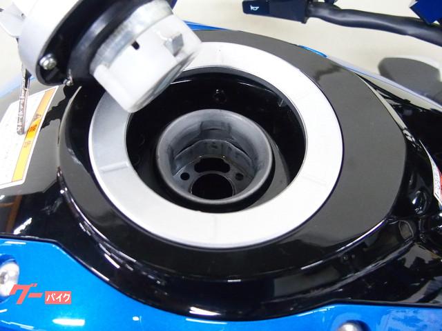 *燃料満タンで12L入ります *燃料満タンで12L入ります