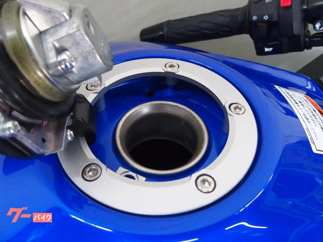 *燃料満タンで15L入ります *燃料満タンで15L入ります