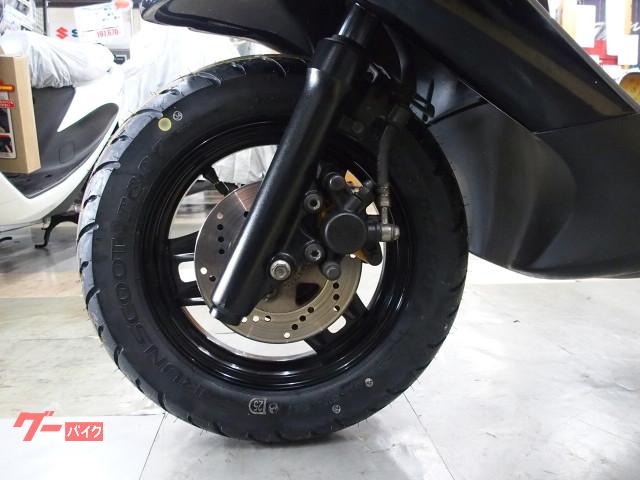 *前輪10インチディスクブレーキ搭載 *前輪10インチディスクブレーキ搭載