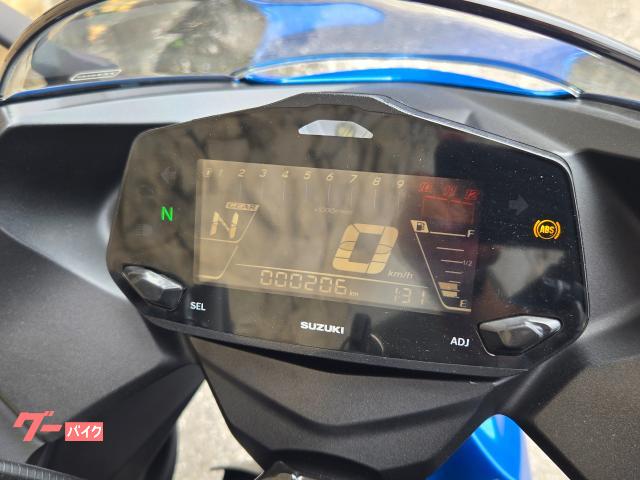 話題の新型車種の魅力を店頭で見て、触れてバイクを選んで頂けます。 話題の新型車種の魅力を店頭で見て、触れてバイクを選んで頂けます。