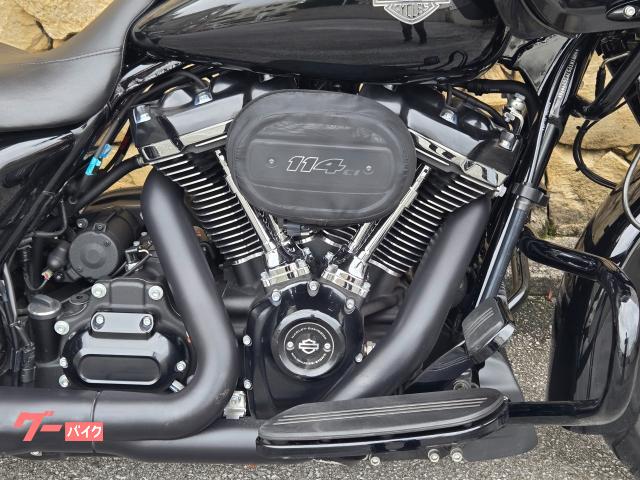 当店は国内外メーカー中古車を約60台ラインナップ!特にビッグバイク、輸入車のラインナップは自信アリ! 当店は国内外メーカー中古車を約60台ラインナップ!特にビッグバイク、輸入車のラインナップは自信アリ!