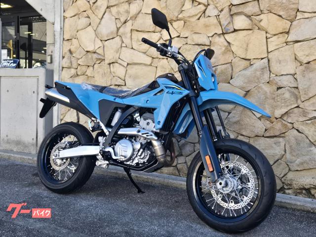 話題の新型車種の魅力を店頭で見て、触れてバイクを選んで頂けます。 話題の新型車種の魅力を店頭で見て、触れてバイクを選んで頂けます。