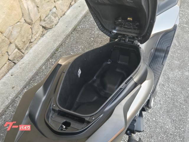 当店は国内外メーカー中古車を約60台ラインナップ!特にビッグバイク、輸入車のラインナップは自信アリ! 当店は国内外メーカー中古車を約60台ラインナップ!特にビッグバイク、輸入車のラインナップは自信アリ!