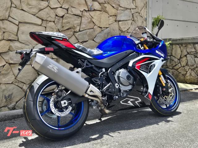 純正マフラーGSXRロゴ入りです。 純正マフラーGSXRロゴ入りです。
