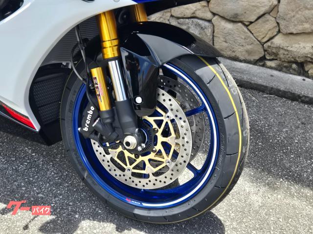 前後タイヤブリジストンR11! 前後タイヤブリジストンR11!