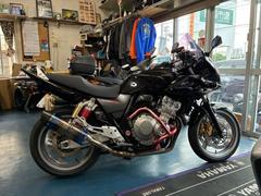 ホンダ　ＣＢ４００Ｓｕｐｅｒ　ボルドール　ハイパーＶＴＥＣ　Ｒｅｖｏ　ＮＣ４２　ＥＴＣ　グリップヒーター　エンジンガード　車検対応マフラー