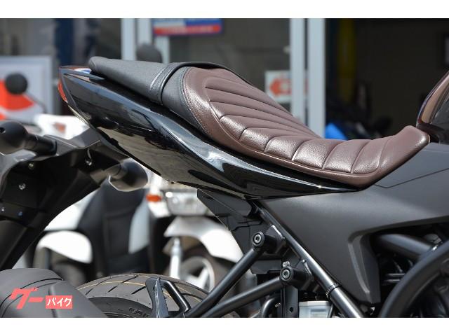 当店はスズキ現行車を中心に各メーカー新車、中古車を常時30台ラインナップ。 当店はスズキ現行車を中心に各メーカー新車、中古車を常時30台ラインナップ。