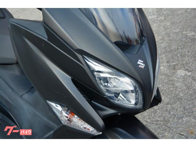 当店はスズキ現行車を中心に各メーカー新車、中古車を常時30台ラインナップ。 当店はスズキ現行車を中心に各メーカー新車、中古車を常時30台ラインナップ。