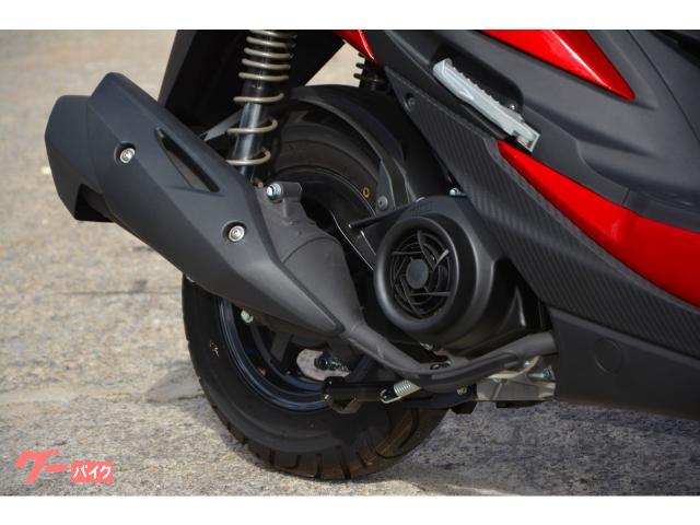 当店はスズキ現行車を中心に各メーカー新車、中古車を常時30台ラインナップ。 当店はスズキ現行車を中心に各メーカー新車、中古車を常時30台ラインナップ。