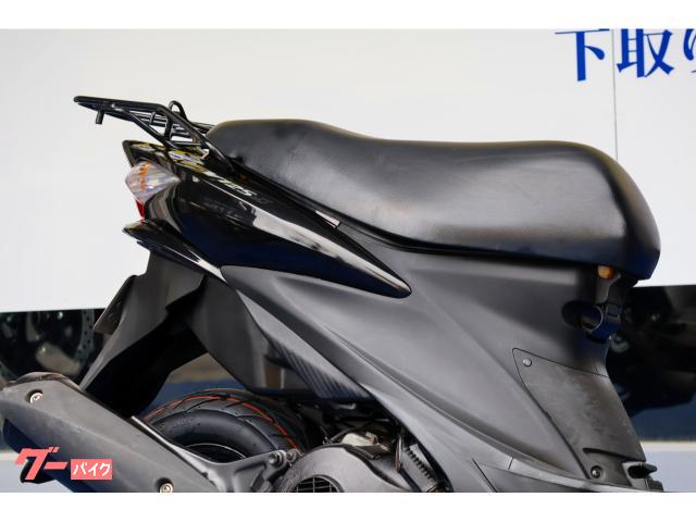 当店はスズキ現行車を中心に各メーカー新車、中古車を常時60台ラインナップ。 当店はスズキ現行車を中心に各メーカー新車、中古車を常時60台ラインナップ。
