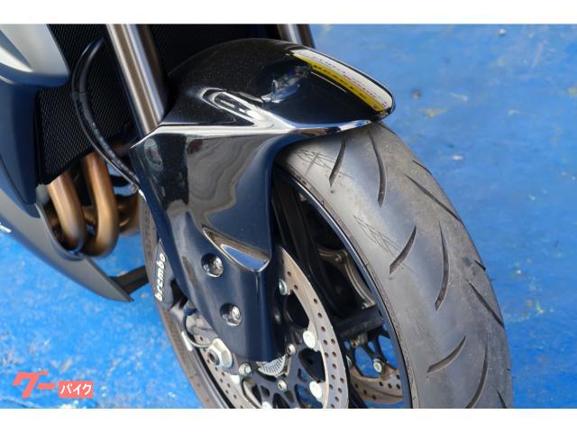 ストライカーのステップ、純正オプションのメーターバイザー ストライカーのステップ、純正オプションのメーターバイザー