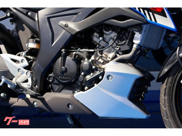 当店はスズキ現行車を中心に各メーカー新車、中古車を常時60台ラインナップ。 当店はスズキ現行車を中心に各メーカー新車、中古車を常時60台ラインナップ。
