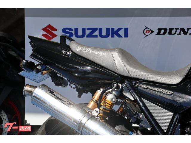 当店はスズキ現行車を中心に各メーカー新車、中古車を常時60台ラインナップ。 当店はスズキ現行車を中心に各メーカー新車、中古車を常時60台ラインナップ。