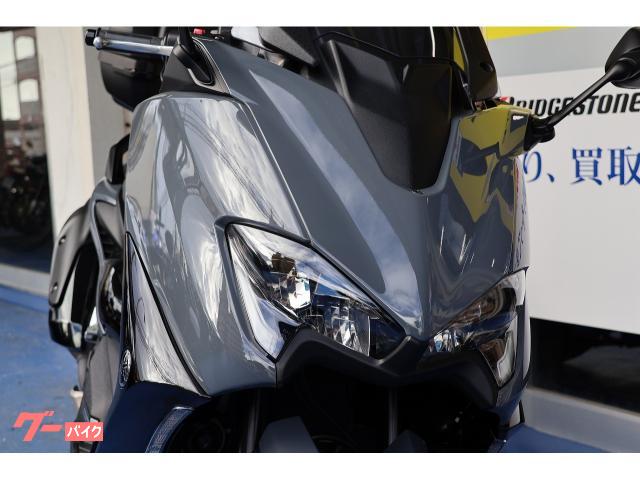 当店はスズキ現行車を中心に各メーカー新車、中古車を常時６０台ラインナップ。