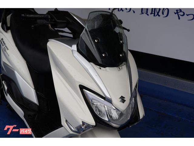 250cc以上のバイク、時には旧車、カスタム車まで様々なバイクを取り扱っております。 250cc以上のバイク、時には旧車、カスタム車まで様々なバイクを取り扱っております。