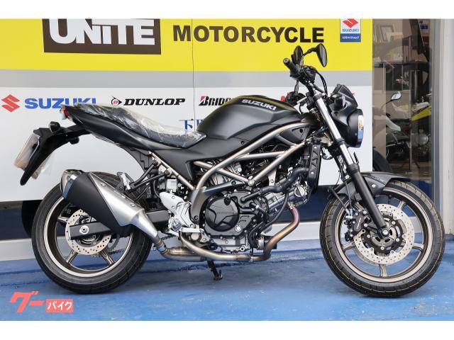 スリム&シンプルな車体構成に熟成されたVツインエンジン。 スリム&シンプルな車体構成に熟成されたVツインエンジン。