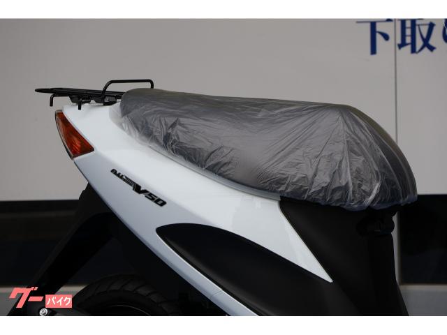 当店はスズキ現行車を中心に各メーカー新車、中古車を常時60台ラインナップ。 当店はスズキ現行車を中心に各メーカー新車、中古車を常時60台ラインナップ。