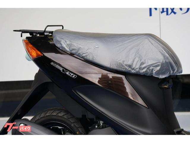 当店はスズキ現行車を中心に各メーカー新車、中古車を常時60台ラインナップ。 当店はスズキ現行車を中心に各メーカー新車、中古車を常時60台ラインナップ。