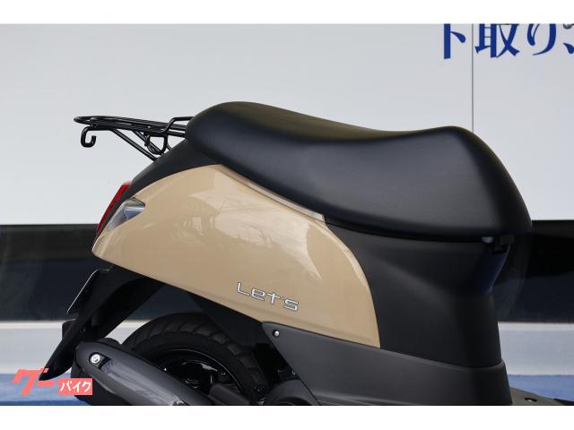 当店はスズキ現行車を中心に各メーカー新車、中古車を常時６０台ラインナップ。