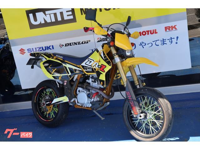 ２５０ｃｃ以上のバイク、時には旧車、カスタム車まで様々なバイクを取り扱っております。