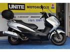 タンデムも高速も楽な２００ｃｃエンジンと、大きめの車格。