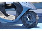 当店はスズキ現行車を中心に各メーカー新車、中古車を常時６０台ラインナップ。