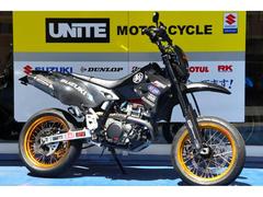 スズキ　ＤＲ−Ｚ４００ＳＭ　ヨシムラマフラー　フルＯ／Ｈ　パウダーコートフレーム