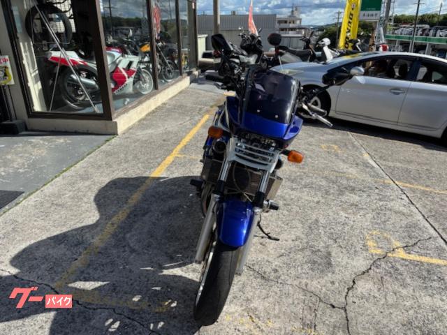 zrx1200用カウルでドレスアップ、ノーマルライト等もあります zrx1200用カウルでドレスアップ、ノーマルライト等もあります