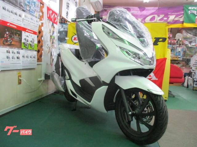 新車、JF81,PCX125,ホワイト、スマートキー、クラス上位の燃費です。 新車、JF81,PCX125,ホワイト、スマートキー、クラス上位の燃費です。