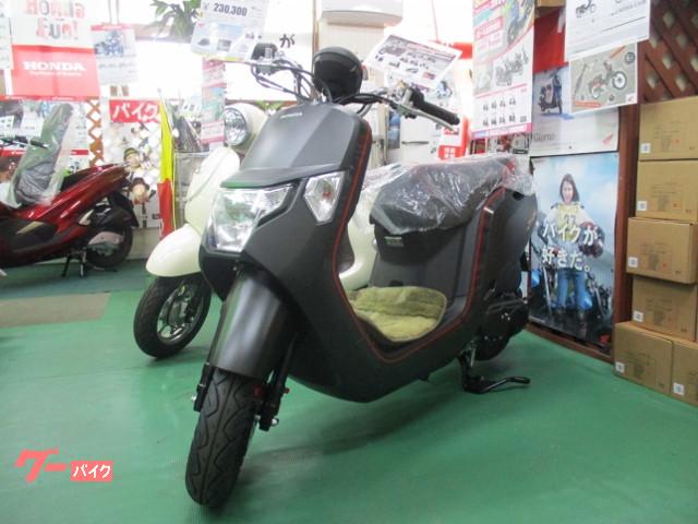 新車ホンダダンク、AF78型、水冷4ストロークサイクルエンジン。 新車ホンダダンク、AF78型、水冷4ストロークサイクルエンジン。
