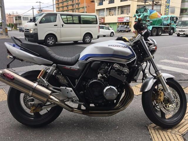 通勤・通学・ツーリング・スポーツ走行どれも楽しめるCB400SF 通勤・通学・ツーリング・スポーツ走行どれも楽しめるCB400SF
