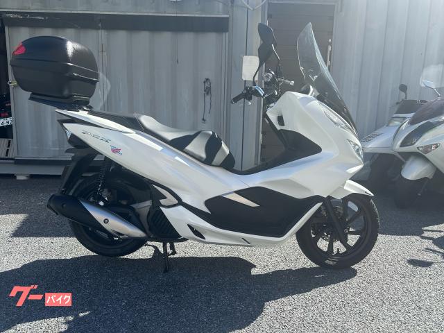 ホンダ　ＰＣＸ　２０１８年モデル　ＪＦ８１型　パールジャスミンホワイト　ボディーマウントシールド　ＧＩＶＩリアボックス　純正スペアキー