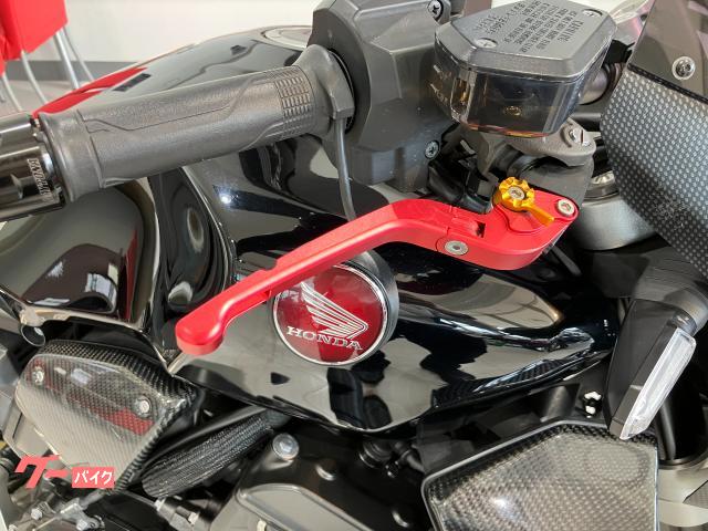 認定中古車は１２５ＣＣ以上の車両には３か月または５０００Ｋｍの保証が付いております。