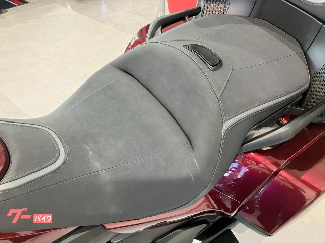 優良認定中古車です。６か月又は１０，０００ｋｍの保証書が交付されます。