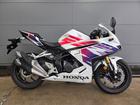 メーカー保証２年に加え、ホンダドリーム延長保証を１年お付けいたします。