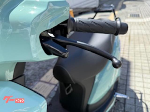 便利なブレーキロックレバー