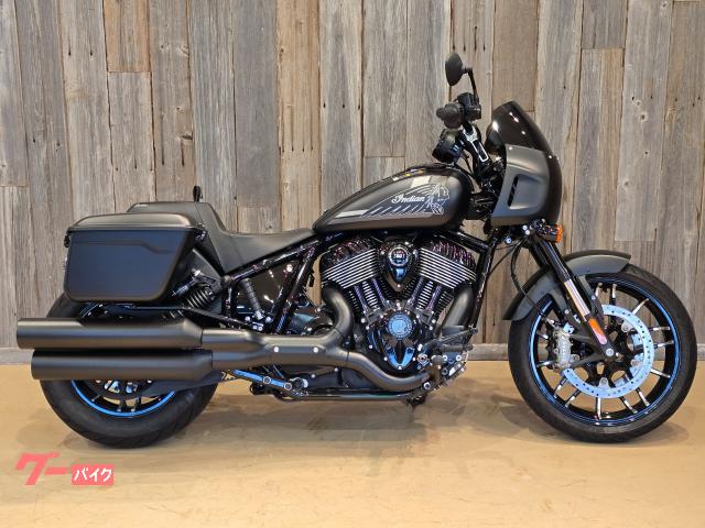 スポーツチーフＲＴ　ブレンボキャリパー　ＦＯＸリアサス　倒立フォーク　ライドコマンド４インチ液晶メーター