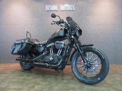 ＨＡＲＬＥＹ−ＤＡＶＩＤＳＯＮ　ＸＬ８８３Ｎ　アイアン・ブラックカスタム・レッドキャリパーモデル