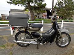 ホンダ　リトルカブ　ＦＩ　ムーンストーンＳＭ　リアボックス　シート張替え
