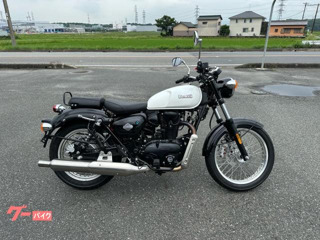 インペリアーレ４００　ホワイトパールタンク　空冷４ストローク単気筒　セルスターター　タンク容量１２Ｌ